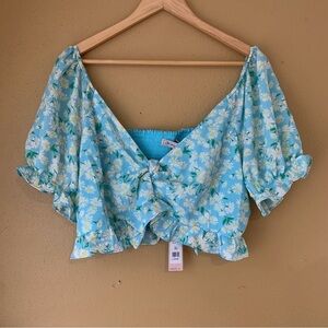 BCBGeneration Women's Short Sleeve Slim Fit Tie Front Ruffle Hem Crop Top